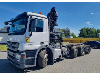 Kabiinišassiiga veoauto MERCEDES-BENZ Actros 3244