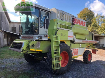 Kombain CLAAS Mega