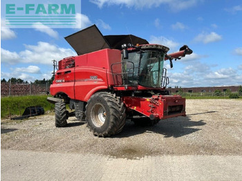 Kombain CASE IH