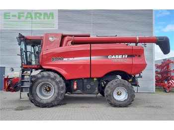 Kombain CASE IH