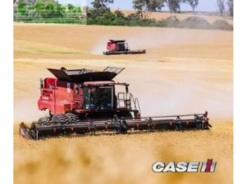 Kombain CASE IH