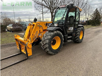 Teleskooplaadur JCB