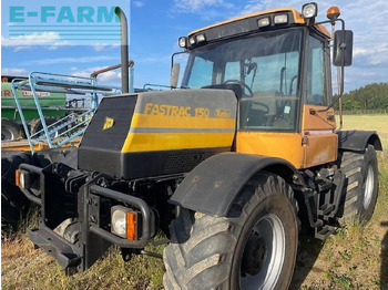 Traktor JCB