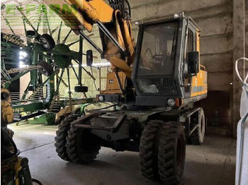 Ratastel ekskavaator JCB JS130W