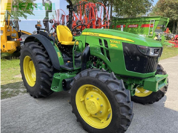 Traktor JOHN DEERE 5058E