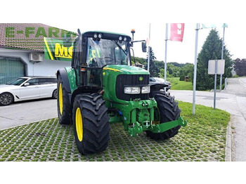 Traktor John Deere 6220 premium: pilt 2