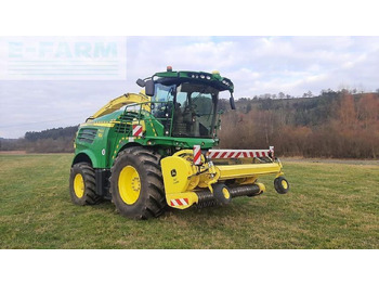 Koristusmasin JOHN DEERE 8400