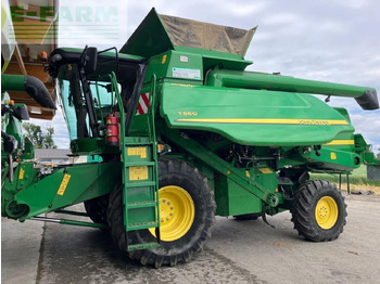Kombain JOHN DEERE T560