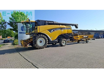 Kombain NEW HOLLAND CX series