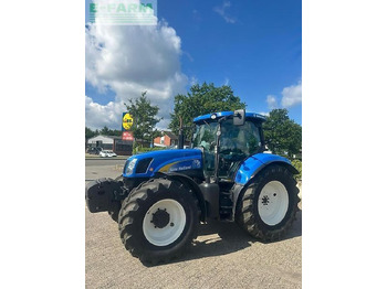 Traktor NEW HOLLAND T6070