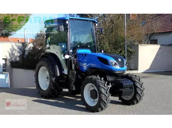 Traktor NEW HOLLAND T4