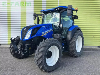 Traktor NEW HOLLAND T5