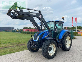 Traktor NEW HOLLAND T5
