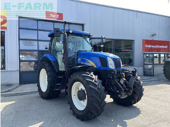 Traktor NEW HOLLAND T6000