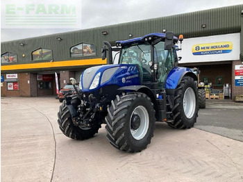 Traktor NEW HOLLAND T7.225