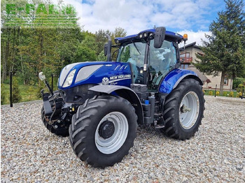 Traktor NEW HOLLAND T7.225