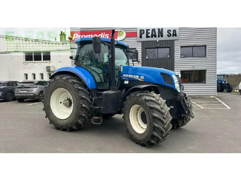 Traktor NEW HOLLAND T7.250