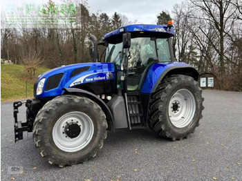 Traktor NEW HOLLAND T7000