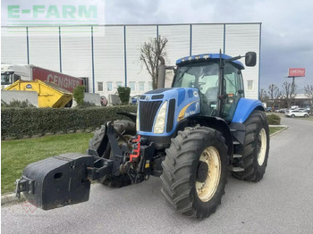 Traktor NEW HOLLAND T8040