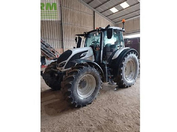 Traktor VALTRA N174