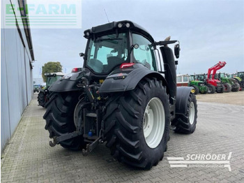 Traktor Valtra t 214 d smarttouch + rtk: pilt 3 Traktor Valtra t 214 d smarttouch + rtk: pilt 3