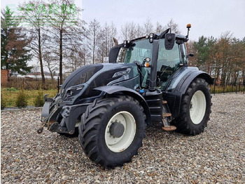 Traktor VALTRA T154