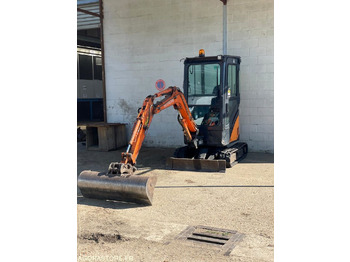 Ekskavaator MINI-PELLE SUR CHENILLE CAOUTCHOUC HITACHI ZX17U-2  15CV 1.9T AVEC 3 GODETS: pilt 2