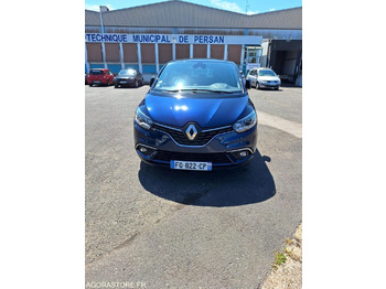 Auto RENAULT