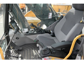 Lintekskavaator Volvo EC220 E *Uthyres*: pilt 3