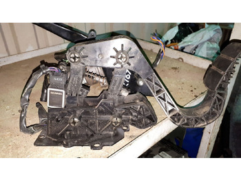 Pedal gaza 1753411   SCANIA 5-y serii liising Pedal gaza 1753411   SCANIA 5-y serii: pilt 2