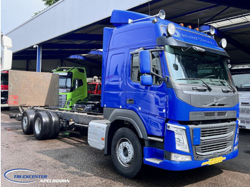 Kabiinišassiiga veoauto VOLVO FM