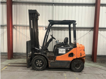 Diiseltõstuk DOOSAN