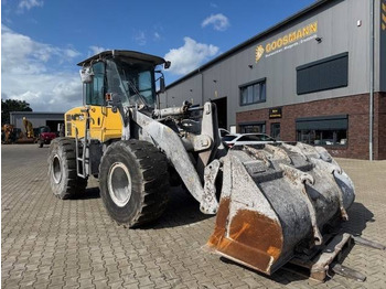 Rataslaadur KOMATSU WA250