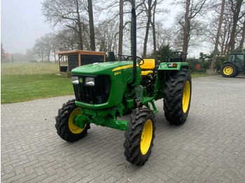 Traktor JOHN DEERE 2000 Series