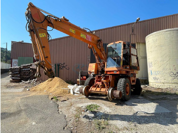 Ratastel ekskavaator CASE