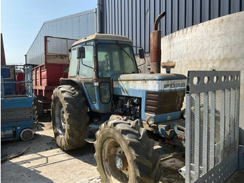 Traktor FORD