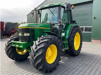 Traktor JOHN DEERE 6100