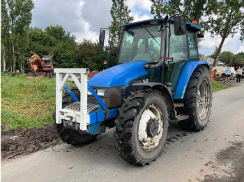 Traktor NEW HOLLAND TL90