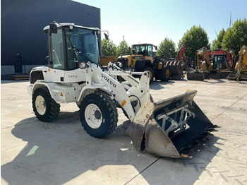 Rataslaadur Volvo L30G: pilt 3