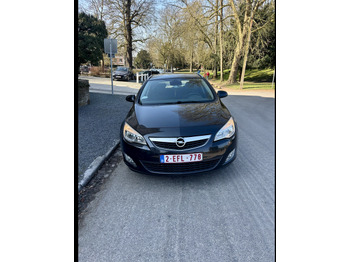 Auto OPEL