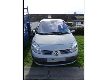 Auto RENAULT
