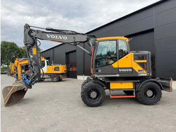 Ratastel ekskavaator VOLVO EWR150E