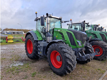 Traktor FENDT 828 Vario