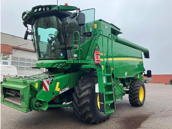 Kombain JOHN DEERE T560