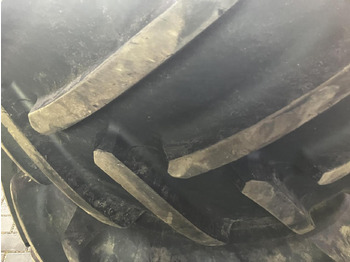 Rehv - Põllutööseade Michelin 600/70R30: pilt 4 Rehv - Põllutööseade Michelin 600/70R30: pilt 4