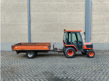 Puksiirtraktor Kubota B2410 met Nimos Kipper: pilt 4
