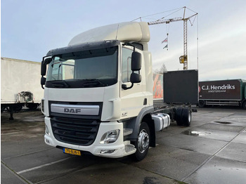 Kabiinišassiiga veoauto DAF CF 260