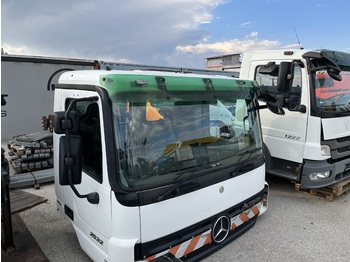 Kabiin ja interjöör - Veoauto SHORT CAB ACTROS MP2 RHD: pilt 3 Kabiin ja interjöör - Veoauto SHORT CAB ACTROS MP2 RHD: pilt 3