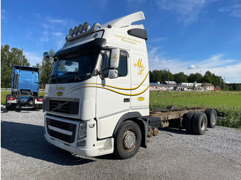 Kabiinišassiiga veoauto VOLVO FH 500