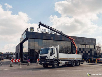 Kraanaga veoauto IVECO Trakker